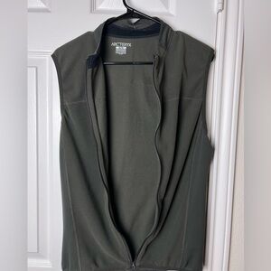 ArcTeryx Breva Vest Men’s Medium in Coffee Bean
